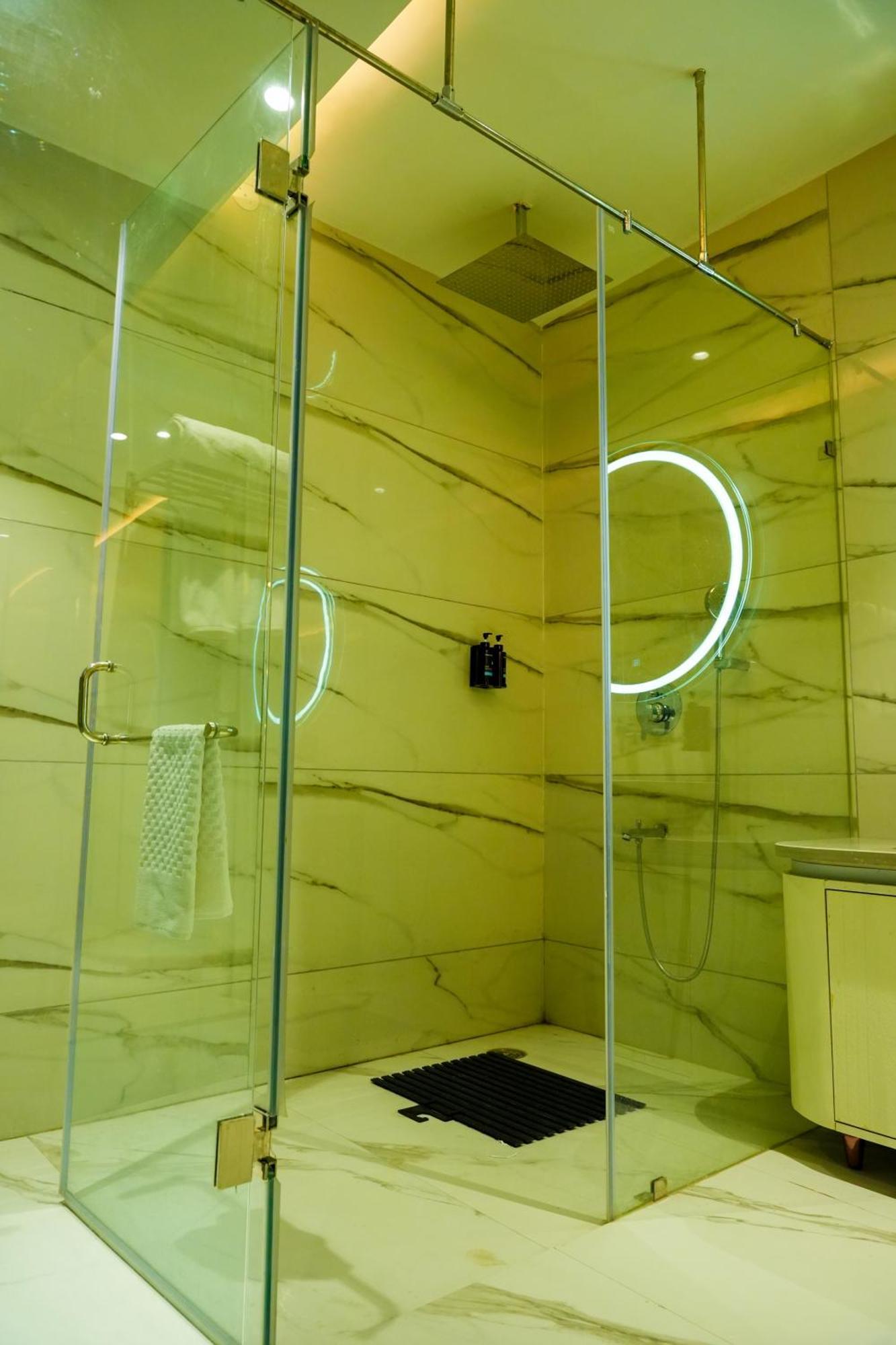 Hotel Adsan Heights Gajraula 外观 照片