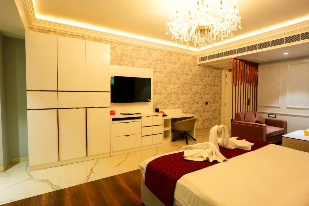 Hotel Adsan Heights Gajraula 外观 照片
