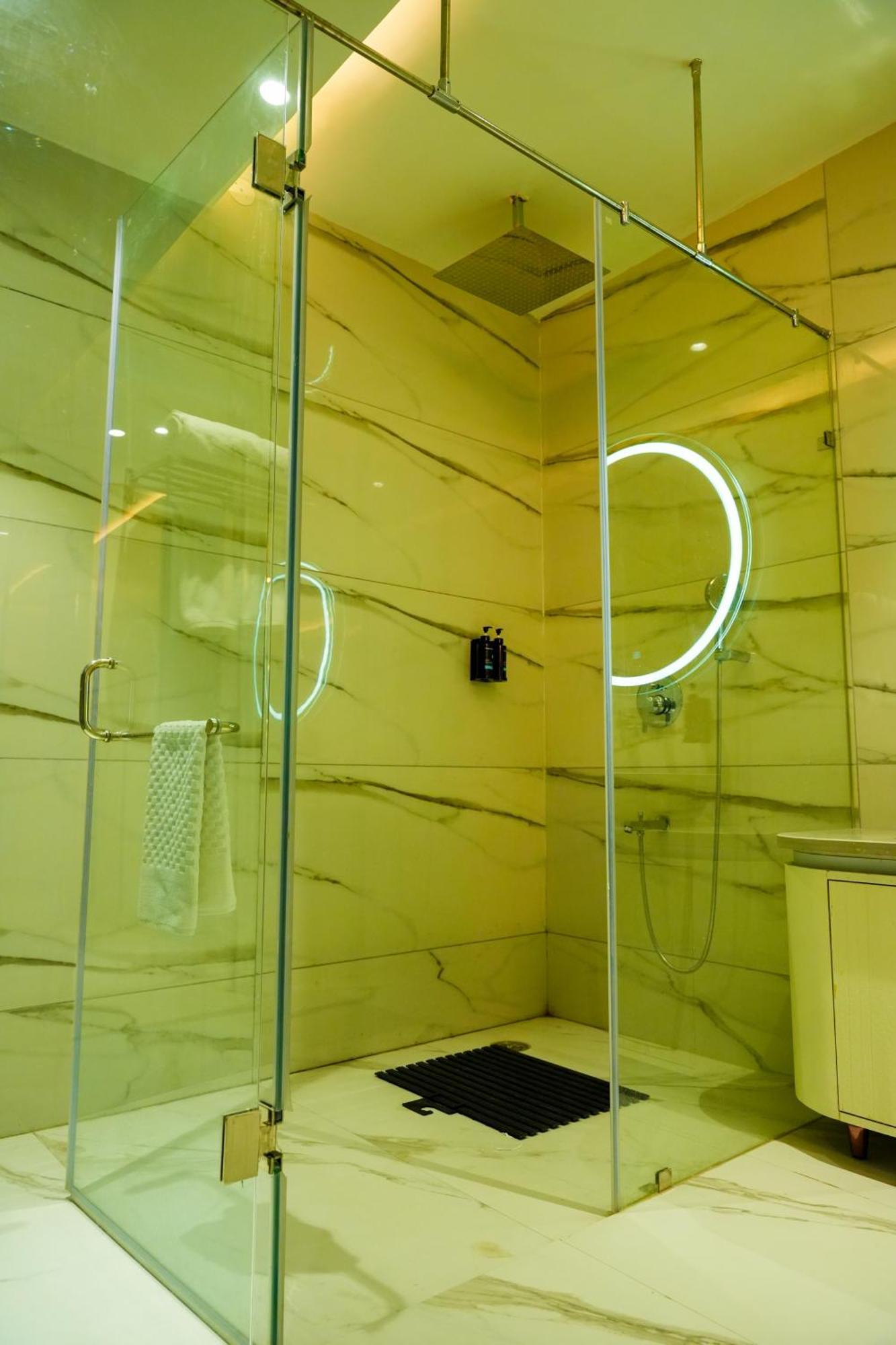 Hotel Adsan Heights Gajraula 外观 照片